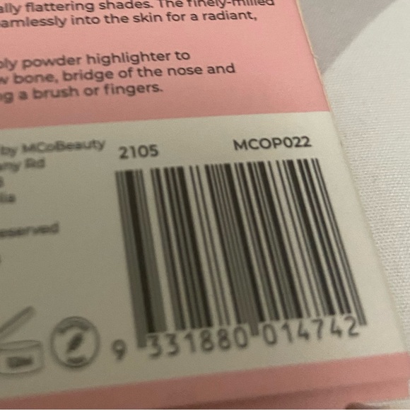 MCo Beauty Mermaid Highlighter - Picture 3 of 4